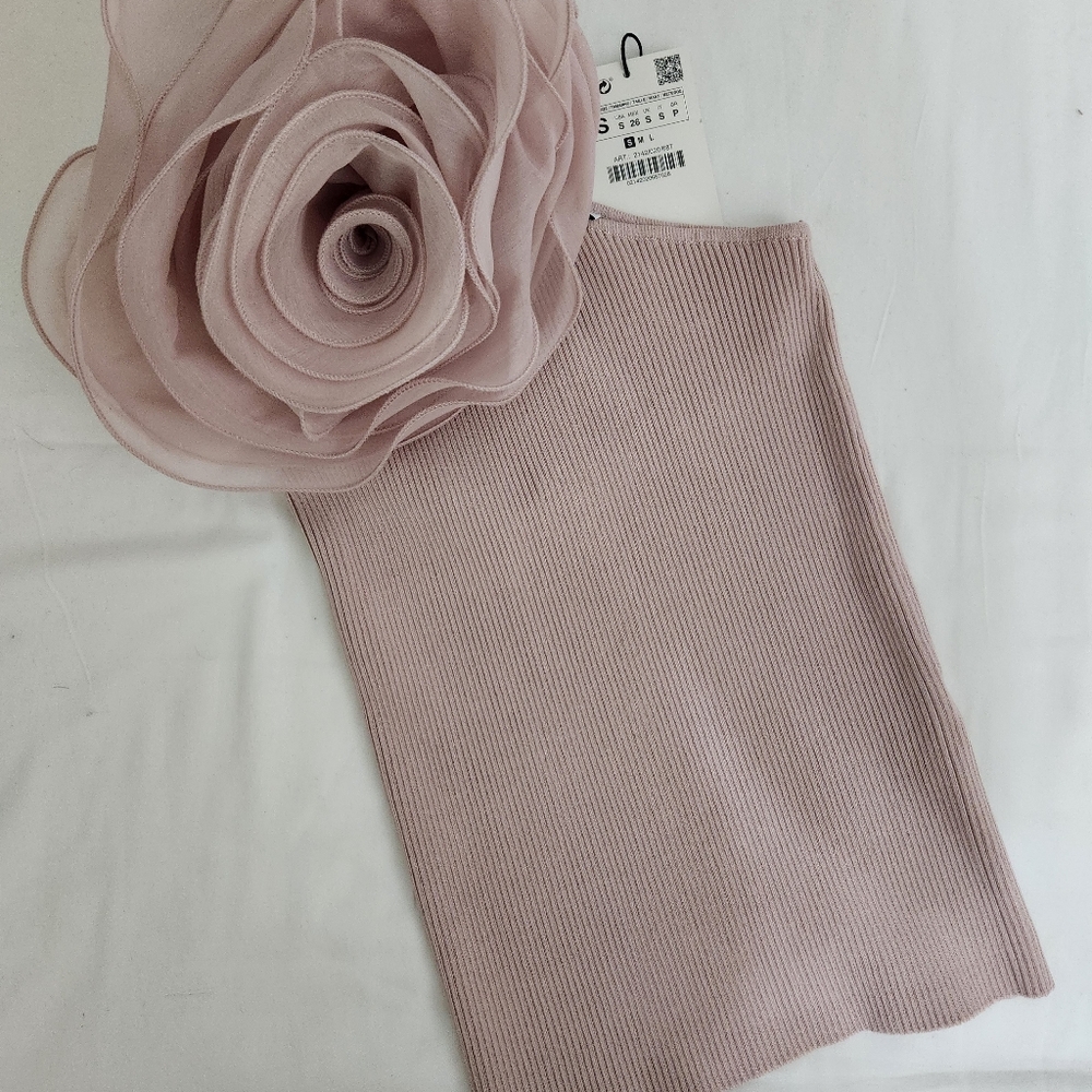 NWT Zara Asymmetrical  Top with Flower - Picture 9 of 9